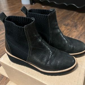 Eileen Fisher Lilou Wedge Chelsea Boots Size 6 in Black